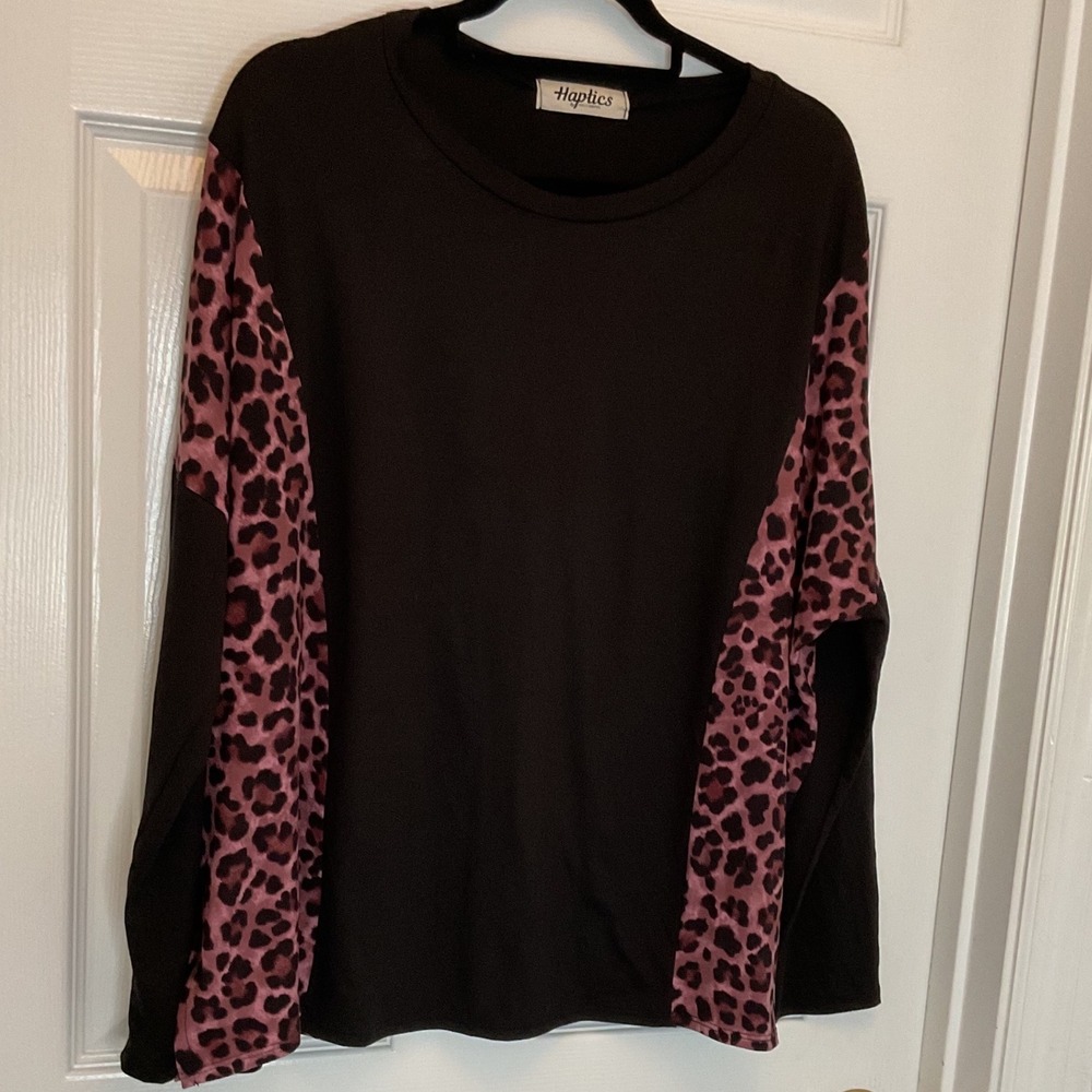 Haptics by Holly Harper Black Pink Leopard Print Panel Long Sleeve Top Relaxed